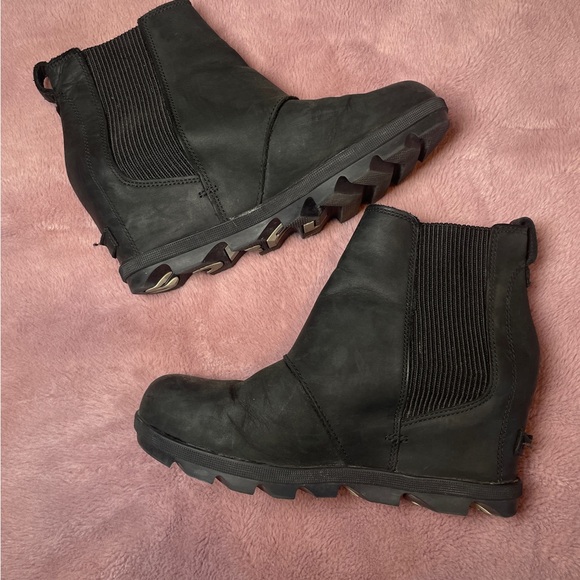 Sorel Joan Of Arctic II Wedge Chelsea Boot Black Womens Size 8.5 NL3022-010 - Picture 3 of 7